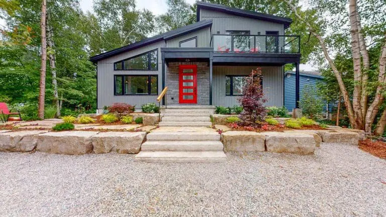 Panchos Porch Bayfield Grand Bend Ontario Cottage 3 bedroom cottage vacation rental 12 768x432