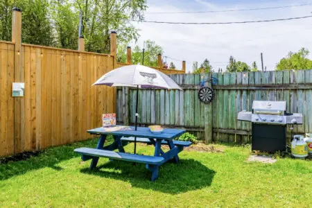 6e8380f8141ca939250d7e822cb84033 (1)