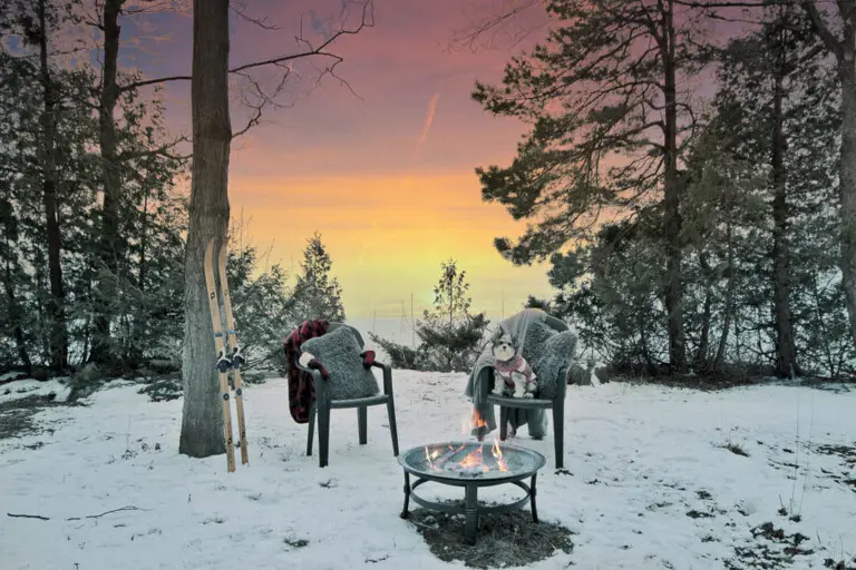 HideAway 3 bedroom Winter Lakefront Lakeview cottage rental bayfield grandbend lake huron ontario 6