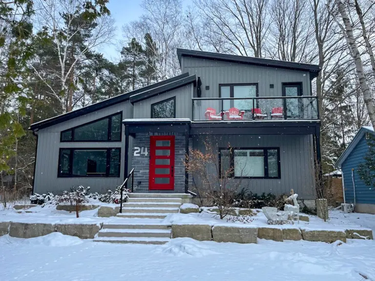 Panchos lakeview beachfront cottage vacation rental pet friendly 3bedroom bayfield goderich grand bend lake huron ontario cottage rental