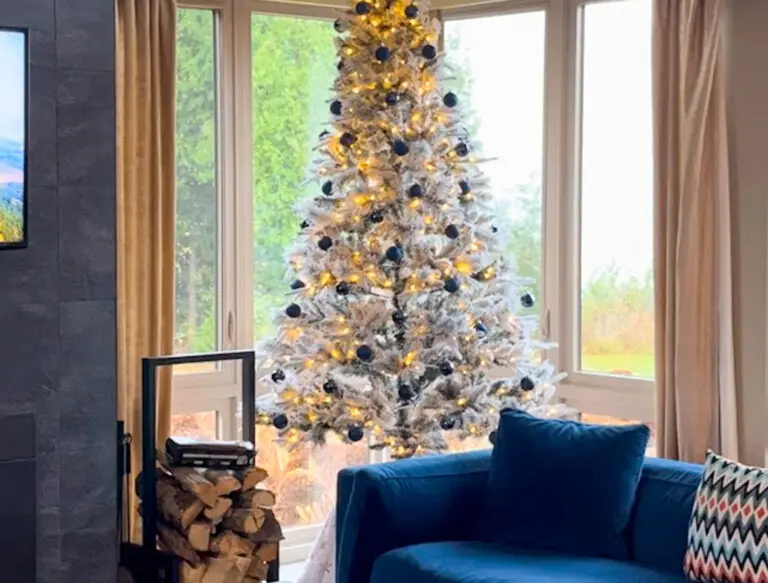 Tranquil lakeview beachfront cottage vacation rental pet friendly 7bedroom bayfield goderich grand bend lake huron ontario cottage rental 2